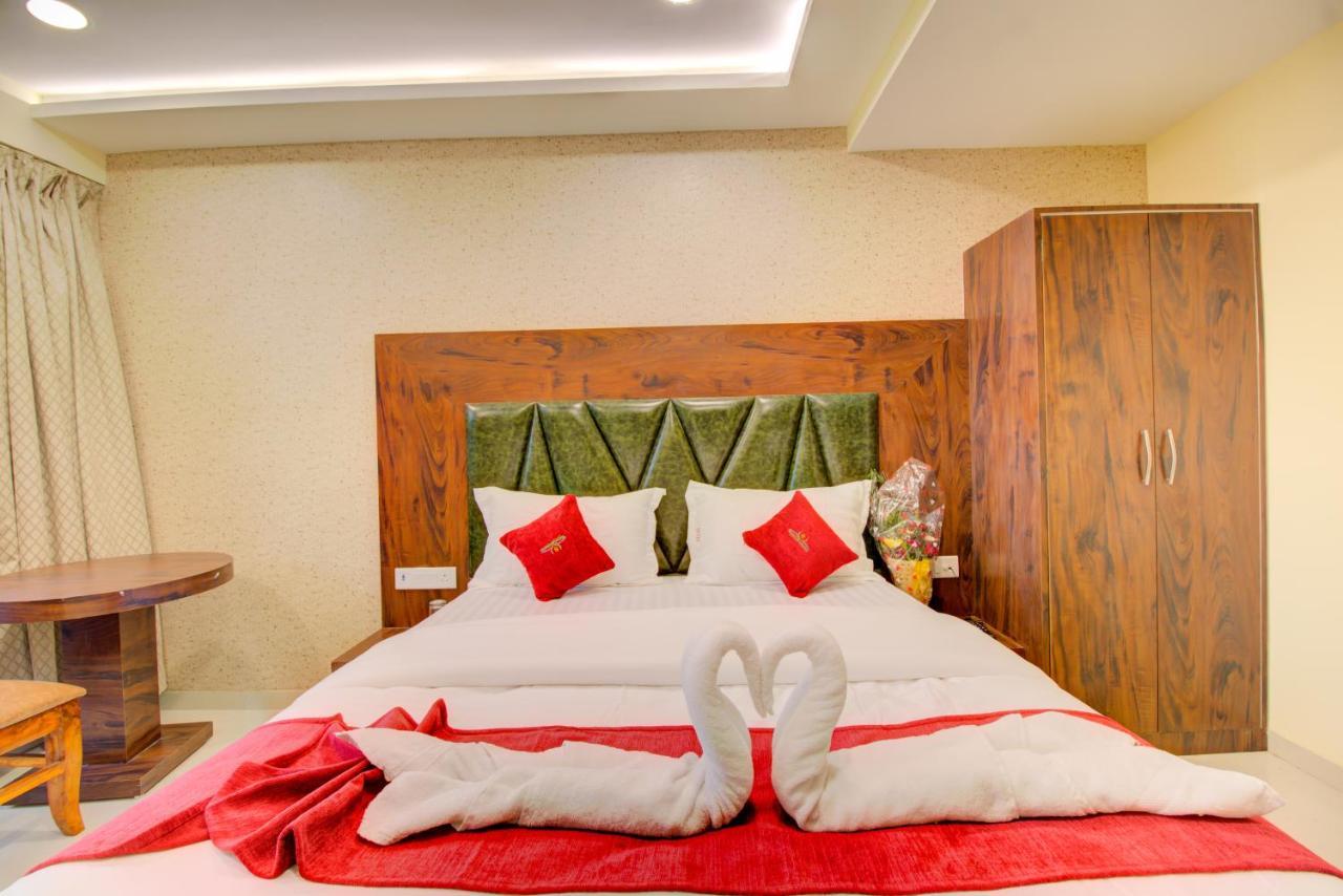 Hotel Samaira Residency,Dombivali Dive Exterior photo